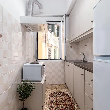 Olivia Apartment